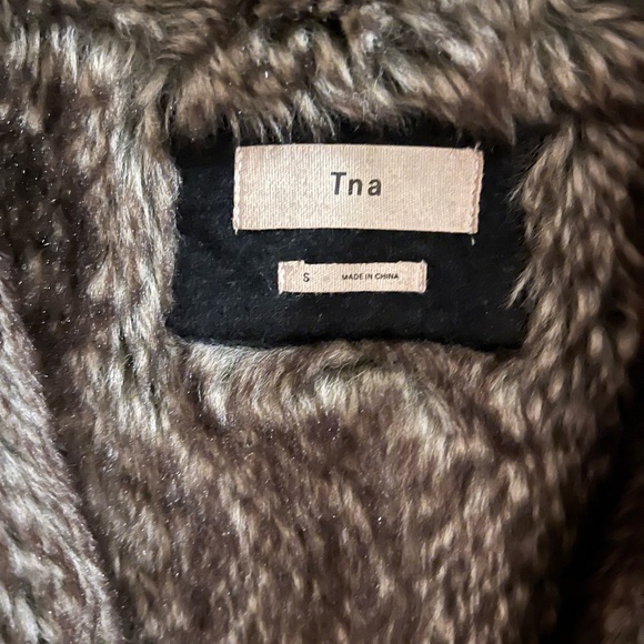 Aritzia TNA jacket - Picture 3 of 4